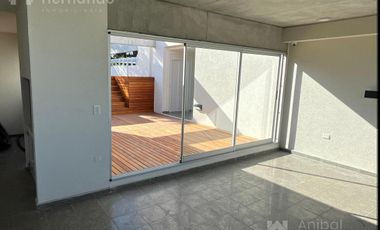 VENTA de Departamento 2 AMBIENTES, Moreno, con balcón, terraza privada, parrilla y cochera