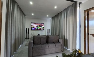 Propiedad con alberca en Los Robles