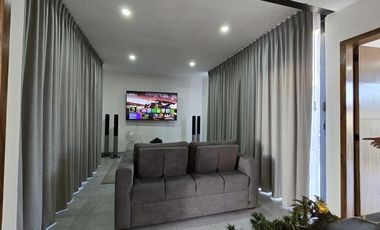 Propiedad con alberca en Los Robles