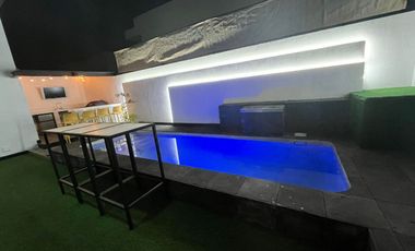 Propiedad con alberca en Los Robles