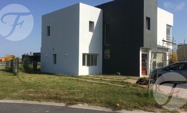 Casa I Escobar Bo. El Cantón