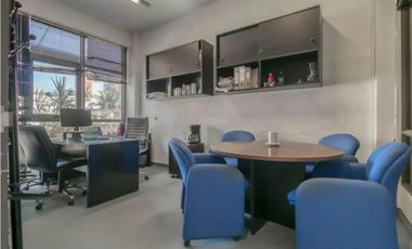 Edificio Comercial en venta - 9 Oficinas 6 Baños - Cocheras - 1000Mts2 - Quilmes