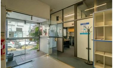 Edificio Comercial en venta - 9 Oficinas 6 Baños - Cocheras - 1000Mts2 - Quilmes