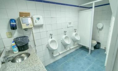 Edificio Comercial en venta - 9 Oficinas 6 Baños - Cocheras - 1000Mts2 - Quilmes