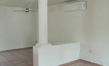 SE RENTA CASA EN CIUDAD DEL CARMEN, FRACCIONAMIENTO PRIVADO