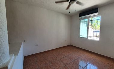 SE RENTA CASA EN CIUDAD DEL CARMEN, FRACCIONAMIENTO PRIVADO
