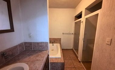 SE RENTA CASA EN CIUDAD DEL CARMEN, FRACCIONAMIENTO PRIVADO