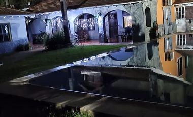 Casa en venta - 3 Dormitorios 3 Baños - Cochera - 530Mts2 - San Andrés Giles