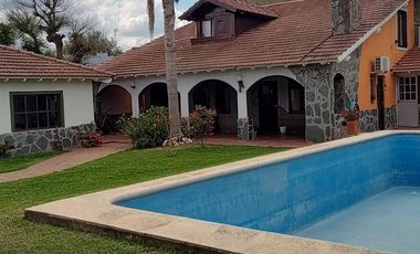 Casa en venta - 3 Dormitorios 3 Baños - Cochera - 530Mts2 - San Andrés Giles