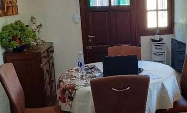 Casa en venta - 3 Dormitorios 3 Baños - Cochera - 530Mts2 - San Andrés Giles