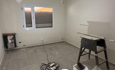 Venta casa 3 dormitorios - Barrio Los Sauces– Fernández Oro