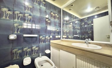 CASA VENTA ACASSUSO 9 AMBIENTES JARDIN PISCINA COCHERA