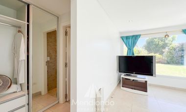 Casa IMPECABLE en San Patricio 2 dormitorios en suite - Cochera quincho y Parque