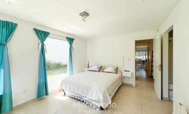 Casa IMPECABLE en San Patricio 2 dormitorios en suite - Cochera quincho y Parque