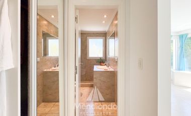 Casa IMPECABLE en San Patricio 2 dormitorios en suite - Cochera quincho y Parque