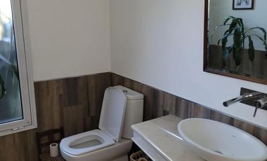 Casa en venta - 4 Dormitorios 3 Baños - Cocheras - 900Mts2 - Buenos Aires Village, Bella Vista