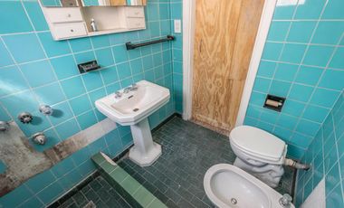 PH Venta 3amb 2dorm tipo casa, sin expensas, con cochera cubierta.