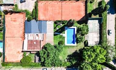 Terreno único en Maschwitz - Amplio potencial - Hoy complejo deportivo y casa de eventos -