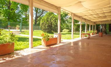 Terreno único en Maschwitz - Amplio potencial - Hoy complejo deportivo y casa de eventos -