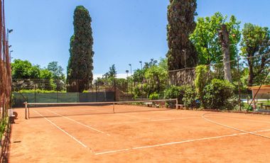 Terreno único en Maschwitz - Amplio potencial - Hoy complejo deportivo y casa de eventos -