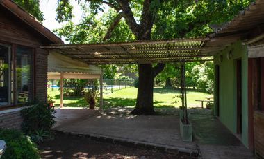 Terreno único en Maschwitz - Amplio potencial - Hoy complejo deportivo y casa de eventos -