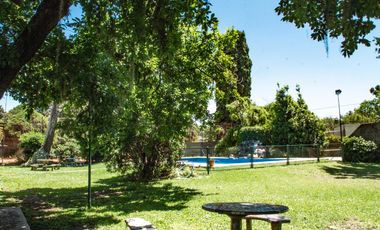 Terreno único en Maschwitz - Amplio potencial - Hoy complejo deportivo y casa de eventos -