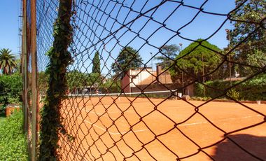 Terreno único en Maschwitz - Amplio potencial - Hoy complejo deportivo y casa de eventos -