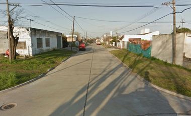 Casa en venta - 2 Dormitorios 1 Baño - Cochera - 330Mts2 - Lincoln