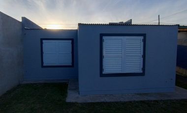 Casa en venta - 2 Dormitorios 1 Baño - Cochera - 330Mts2 - Lincoln