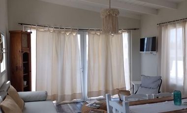 Casa en venta - 2 Dormitorios 2 Baños - Cochera - 703Mts2 - Las Grutas, Río Negro