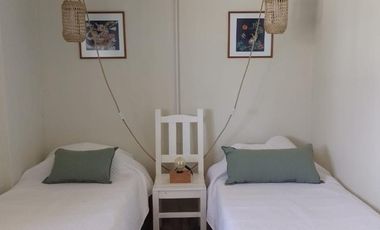 Casa en venta - 2 Dormitorios 2 Baños - Cochera - 703Mts2 - Las Grutas, Río Negro