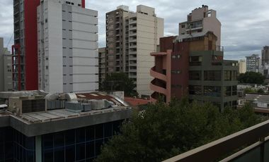 HERMOSO SEMIPISO 5 AMBIENTES