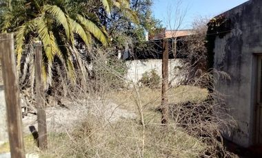 Casa en venta - 2 Dormitorios 1 Baño - 250Mts2 - Trenque Lauquen