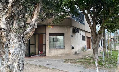 PH Bernal Oeste cuatro ambientes con cochera venta