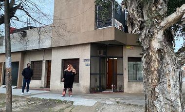 PH Bernal Oeste cuatro ambientes con cochera venta