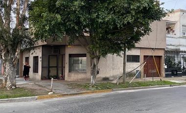 PH Bernal Oeste cuatro ambientes con cochera venta