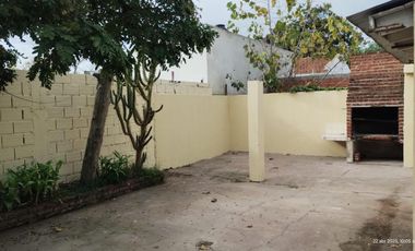 Casa en venta - 3 Dormitorios 2 Baños - San Clemente del Tuyú