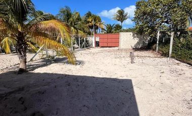 CASA EN VENTA MERIDA, PLAYA CHELEM, UNA PLANTA, ENTREGA INMEDIATA.