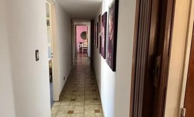 Departamento en venta - 4 Dormitorios 2 Baños - Castelar