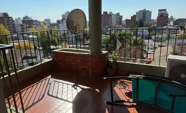 Departamento en venta - 4 Dormitorios 2 Baños - Castelar