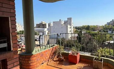 Departamento en venta - 4 Dormitorios 2 Baños - Castelar