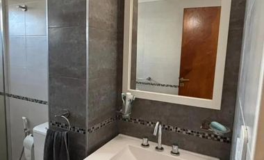 Departamento en venta - 4 Dormitorios 2 Baños - Castelar