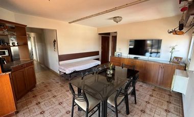 Departamento en venta - 4 Dormitorios 2 Baños - Castelar