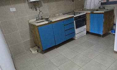 AMPLIO DEPARTAMENTO DE 2 AMBIENTES CON BALCON SOBRE AVENIDA LIBERTADOR EN VENTA. VICENTE LOPEZ