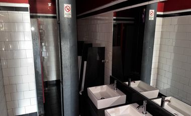 Local en  alquiler en Puerto Madero