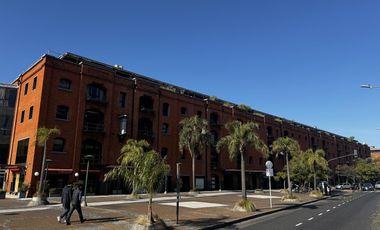 Local en  alquiler en Puerto Madero