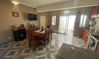 PH en venta - 3 Dormitorios 2 Baños - 156Mts2 - La Plata