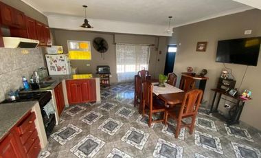 PH en venta - 3 Dormitorios 2 Baños - 156Mts2 - La Plata