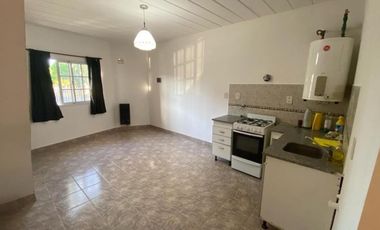 Departamento en venta - 2 Dormitorios 1 Baño - Cochera - 77Mts2 - Quilmes