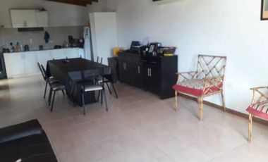 Casa en venta - 3 Dormitorios 1 Baño - Cocheras - 550Mts2 - Magdalena